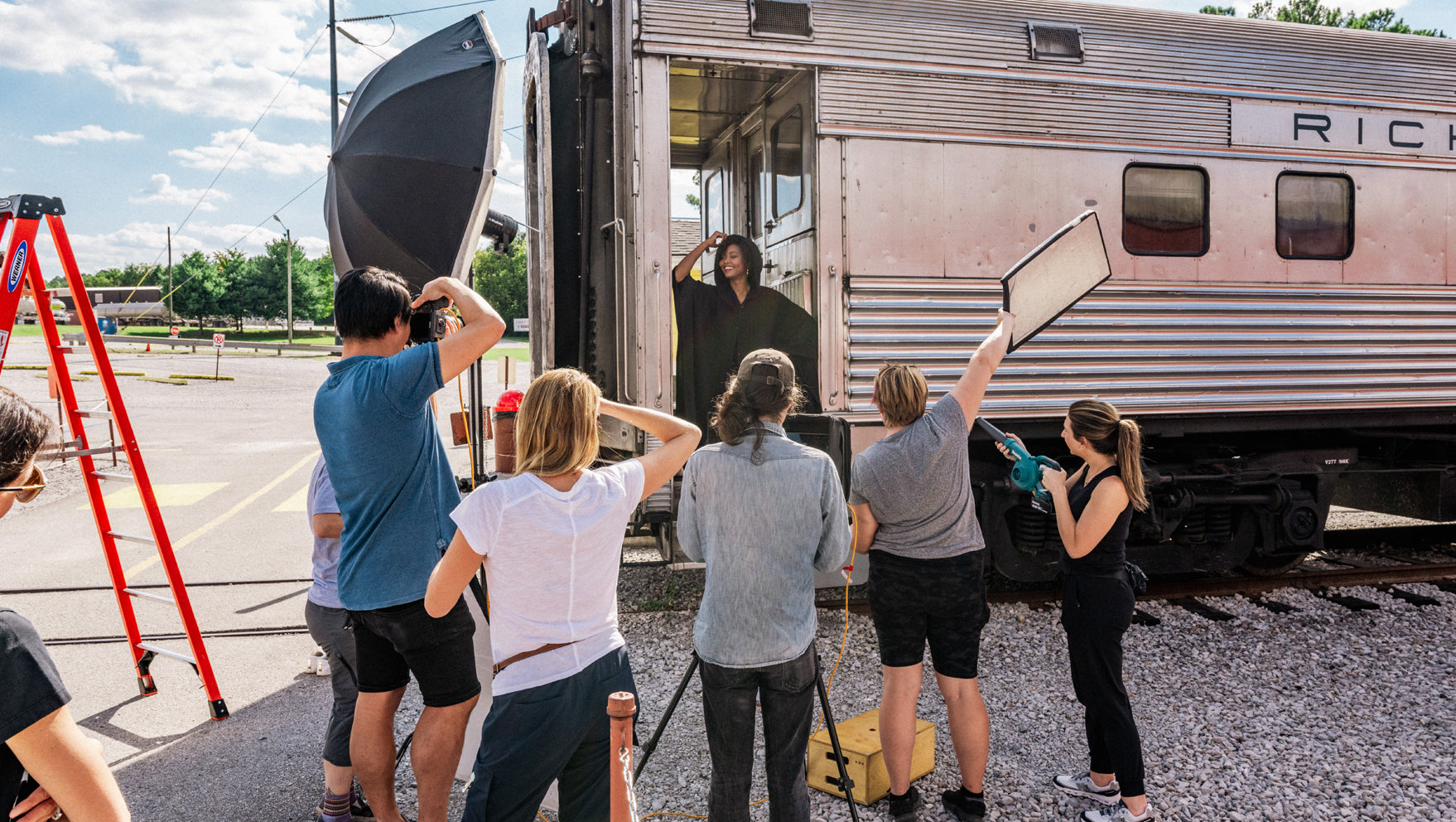 Holiday 2022 Behind the Scenes