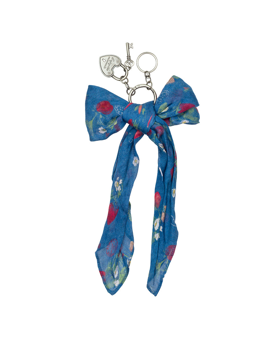Bow Scarf and Heart Lock Bag Charm - Parisian Strawberry  display picture 3