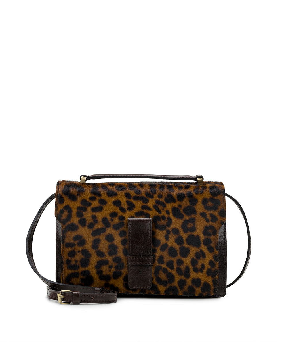 Leopard Scarf & Suede Pumps  Louis vuitton, Louis vuitton scarf, Vuitton  handbags