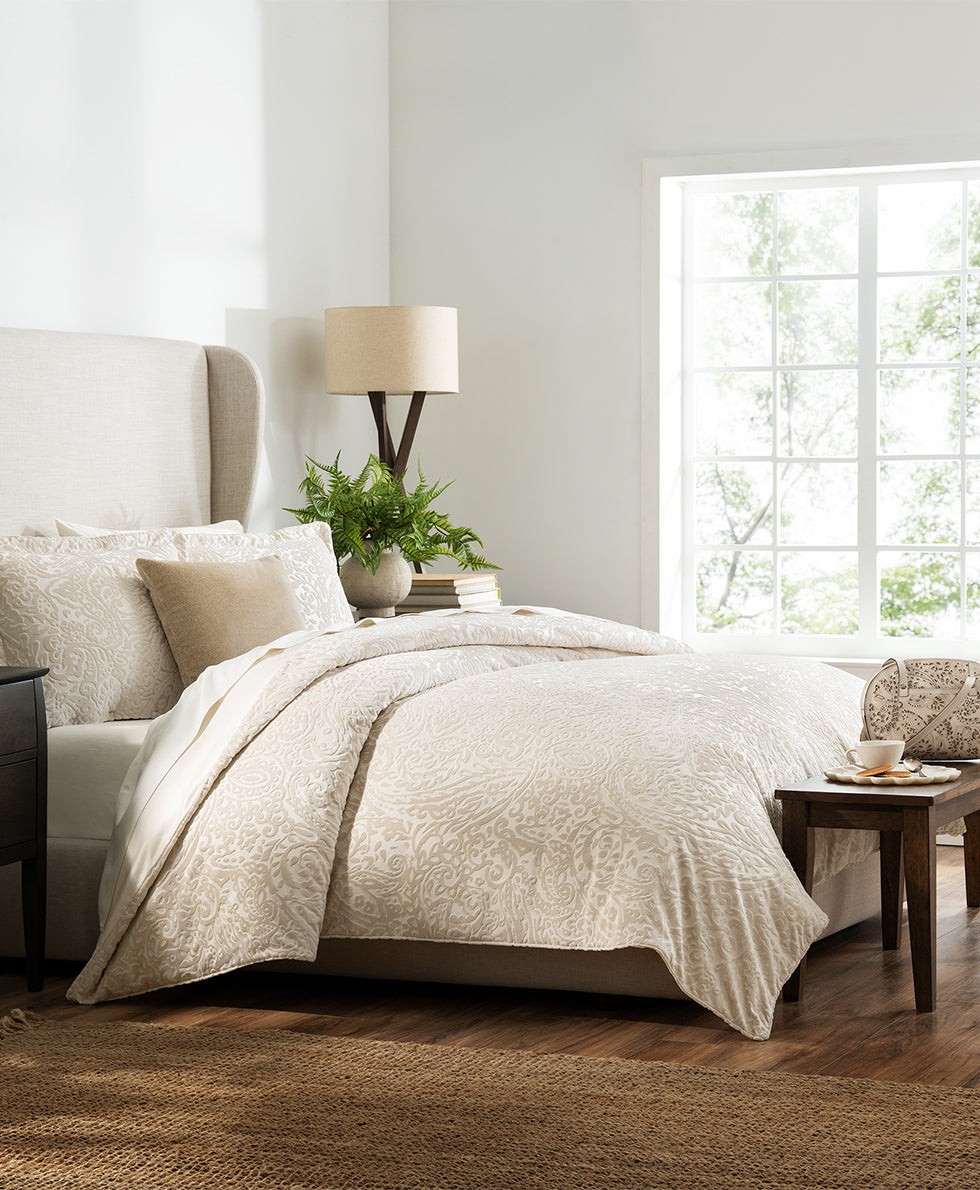 Comforter Mini Set  - Laser Lace Jacquard - by Patricia Nash - View 5 of 8