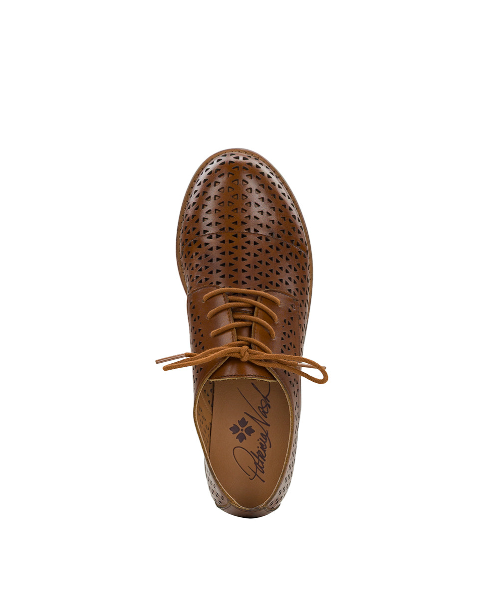 Silvio Oxford Shoes - Perforated Leather ‑ Tan – Patricia Nash