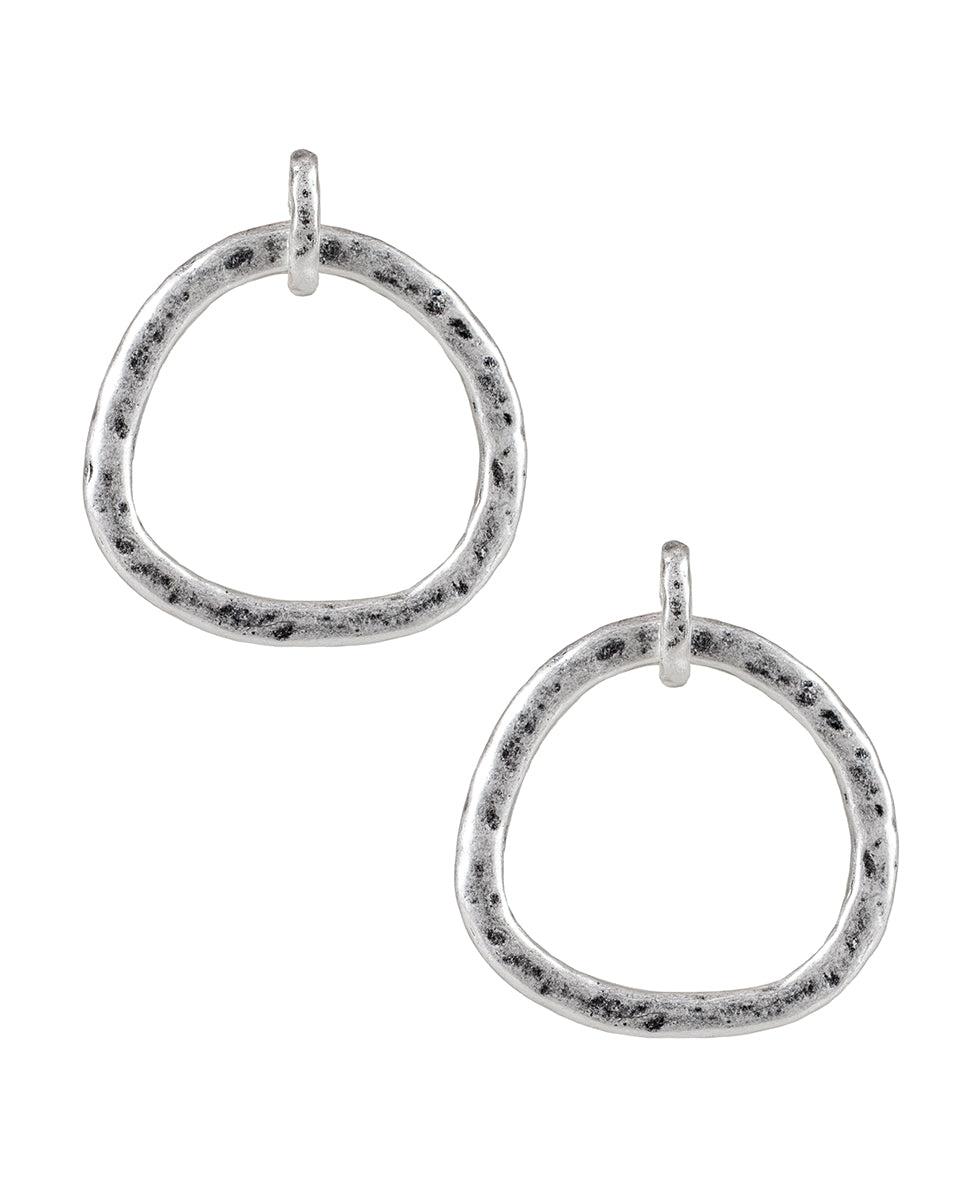 Doorknocker Hoop Earrings - Hammered Link – Patricia Nash