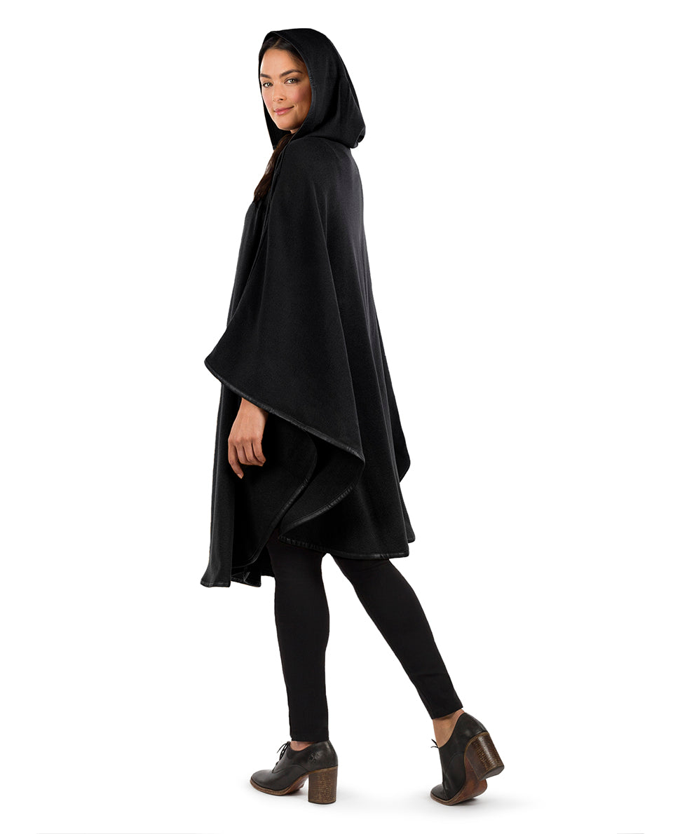 Hooded Cape with Clasp - Vintage – Patricia Nash