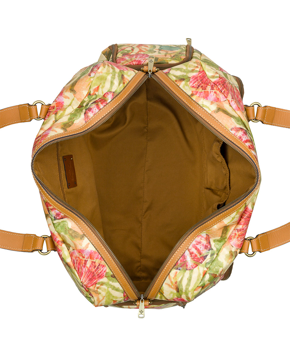 Female - Mandara Overnighter Duffel - Patina Coated Linen Canvas Seashells by The Seashore - seashells by the seashore - by Patricia Nash - View 4 of 6