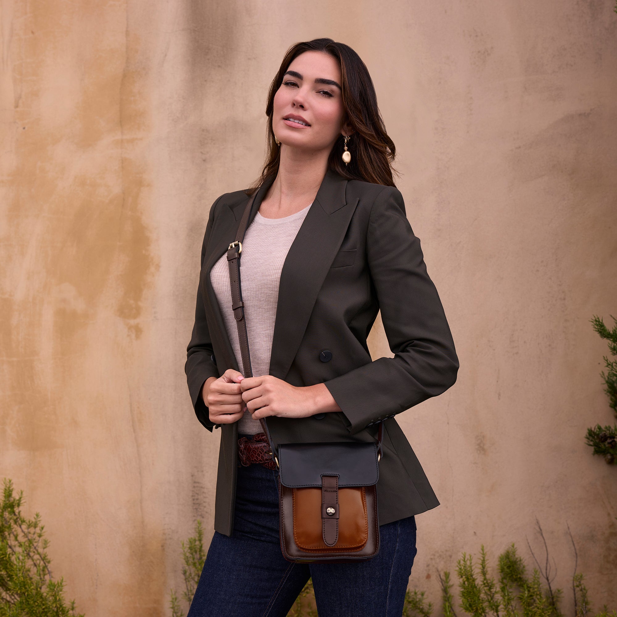 Lari Crossbody - Vintage Colorblock - black / british tan / oxblood - by Patricia Nash - View 9 of 18