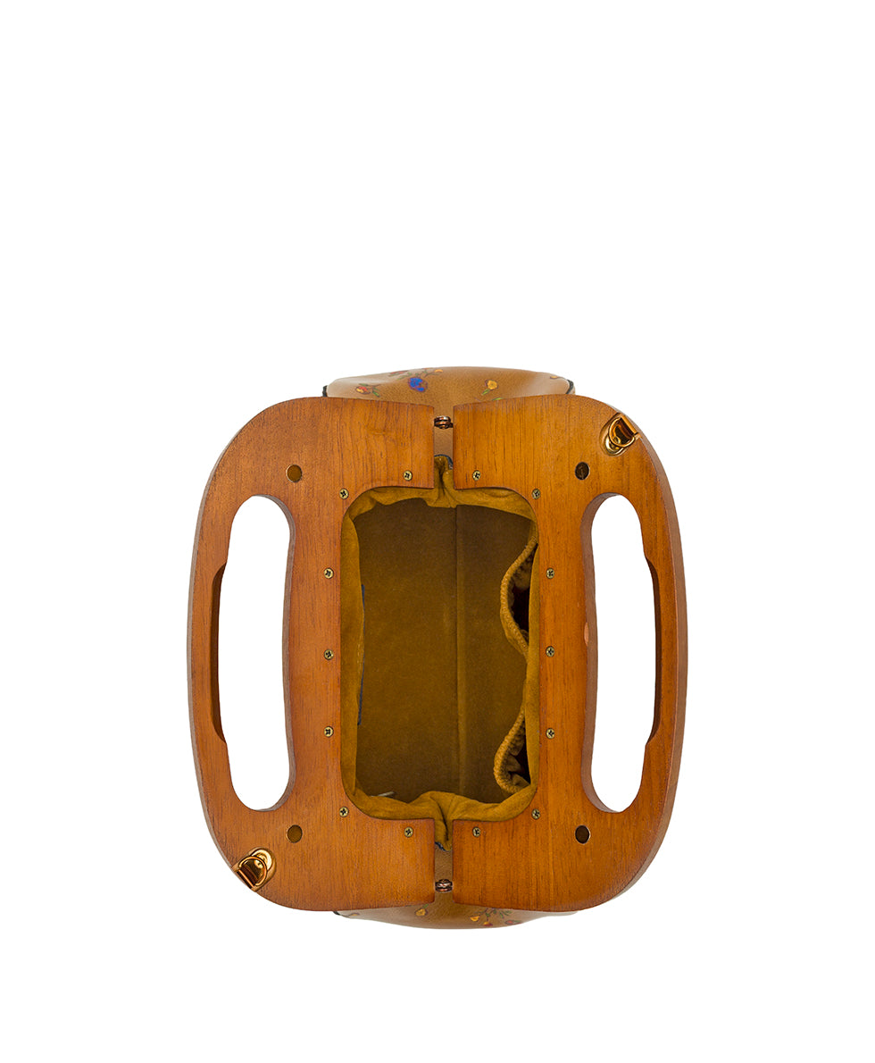 Female - Meuse Wooden Frame Crossbody - Fleur de Jardin Embossed - light tan - by Patricia Nash - View 4 of 4