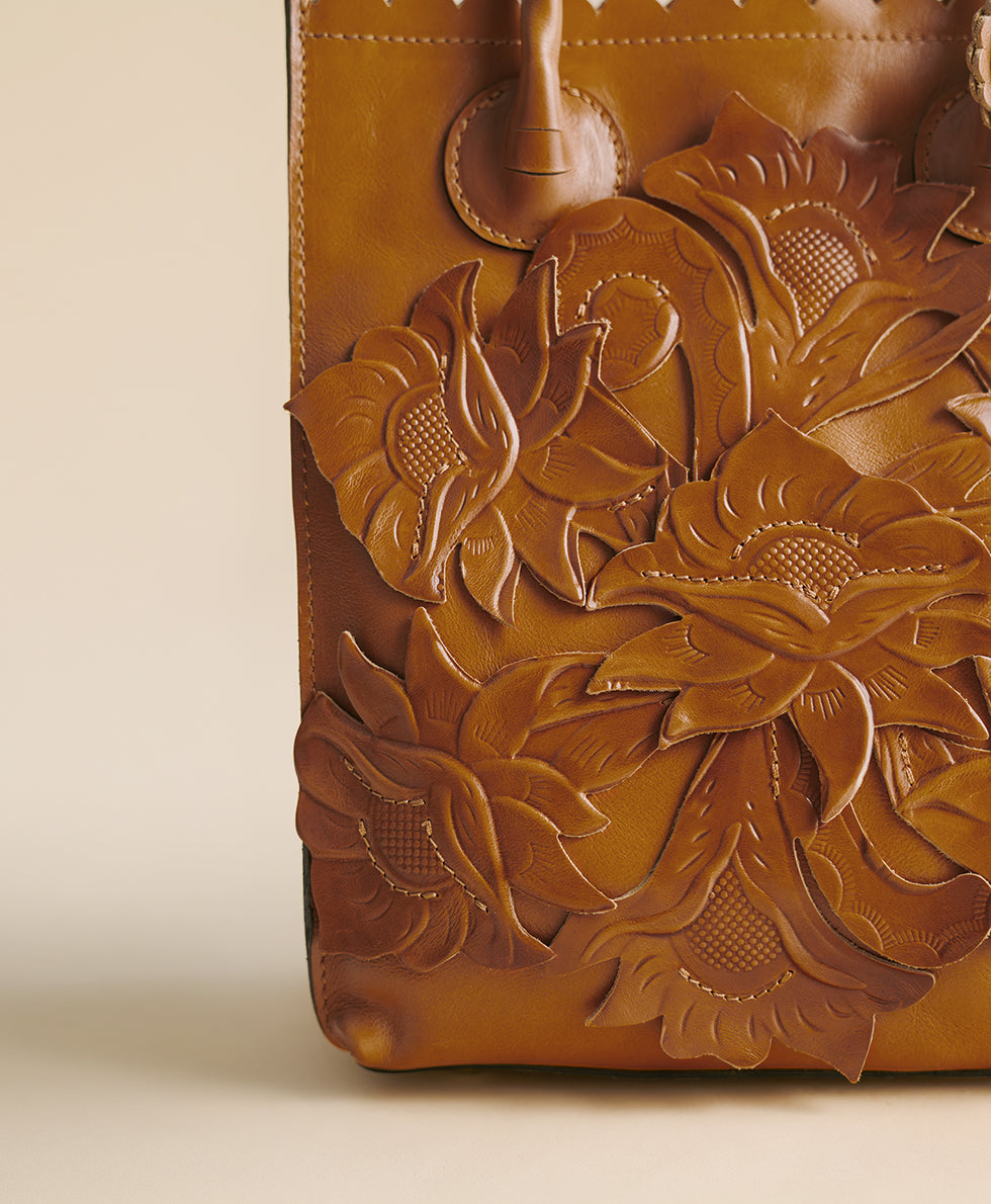 Female - Cavo Tote - Cavo Tooled Applique - light tan - by Patricia Nash - View 7 of 8