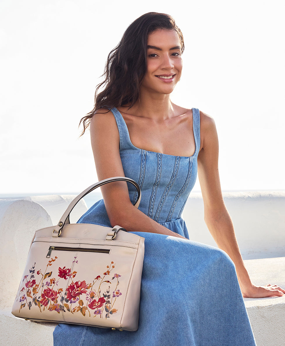 Female - Poppy Tote - Aegean Blooms Spot Print - chalk white - by Patricia Nash - View 4 of 5