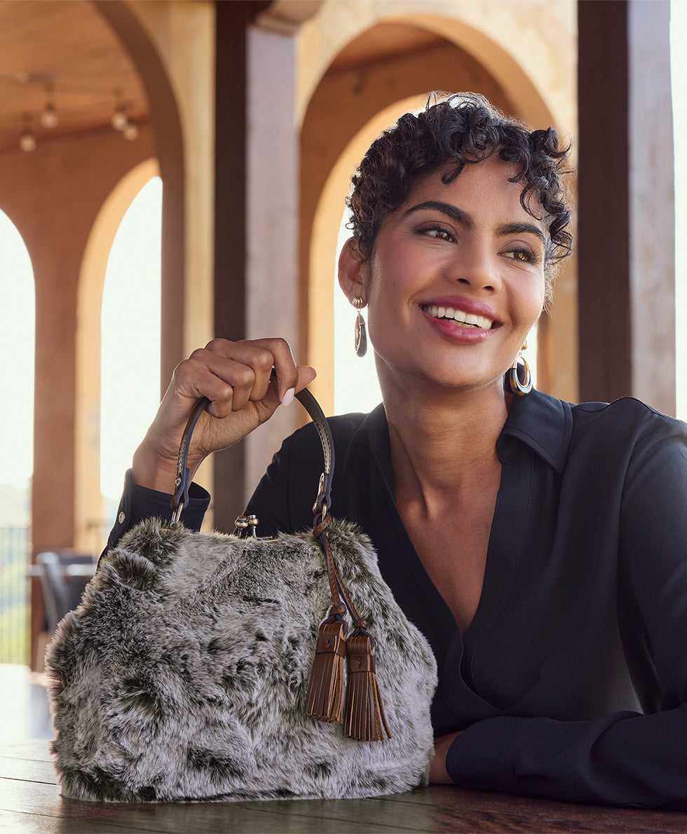 Laureana Frame - Faux Fur – Patricia Nash