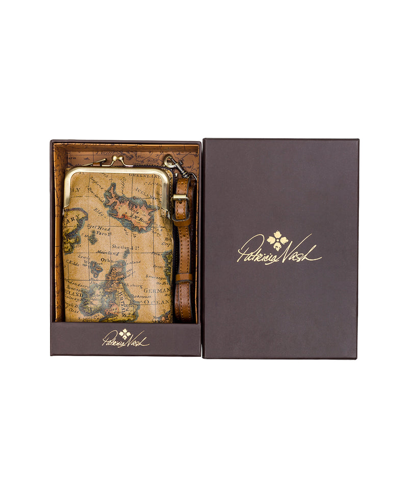 Pertina Frame Coin Purse Boxed Gift European Map Leather